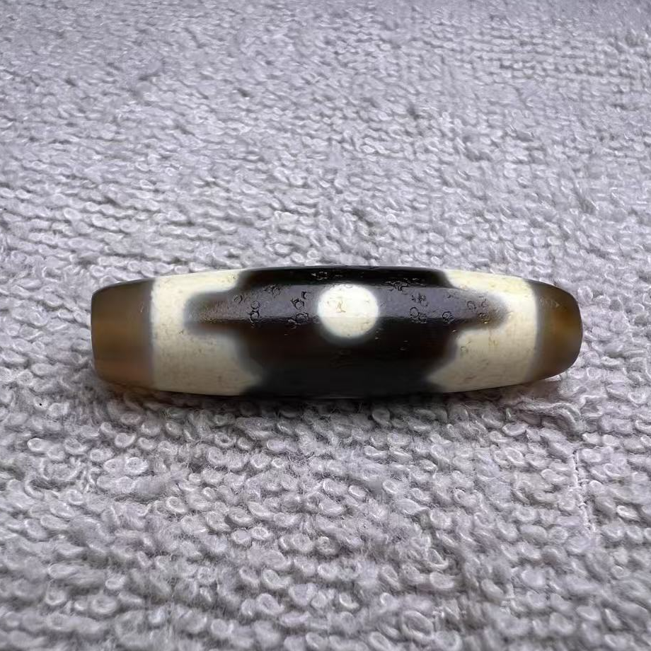 12号坛城三眼，品相完美，男女锁骨颈饰