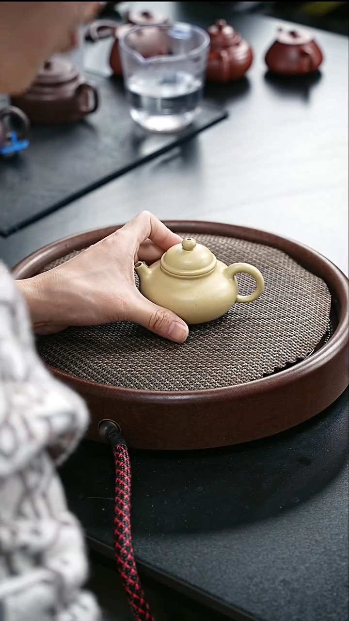 茶壶紫砂小容天-梨皮绿泥（50目）-全手工无添加-120cc