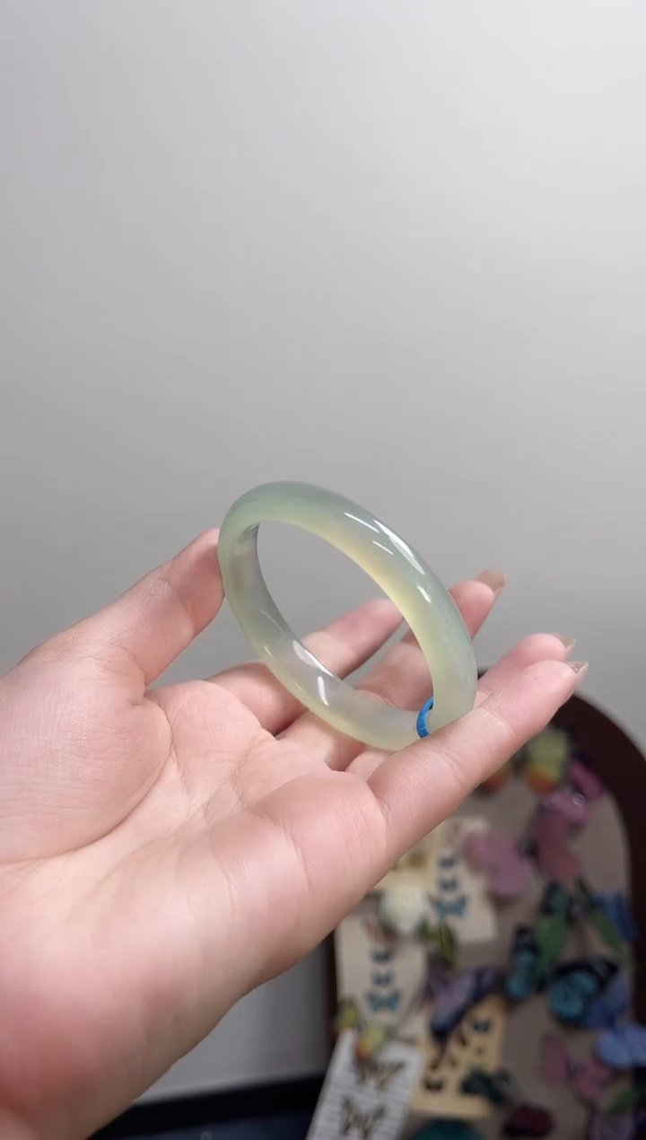 玛瑙/玉髓手镯未镶嵌55圈