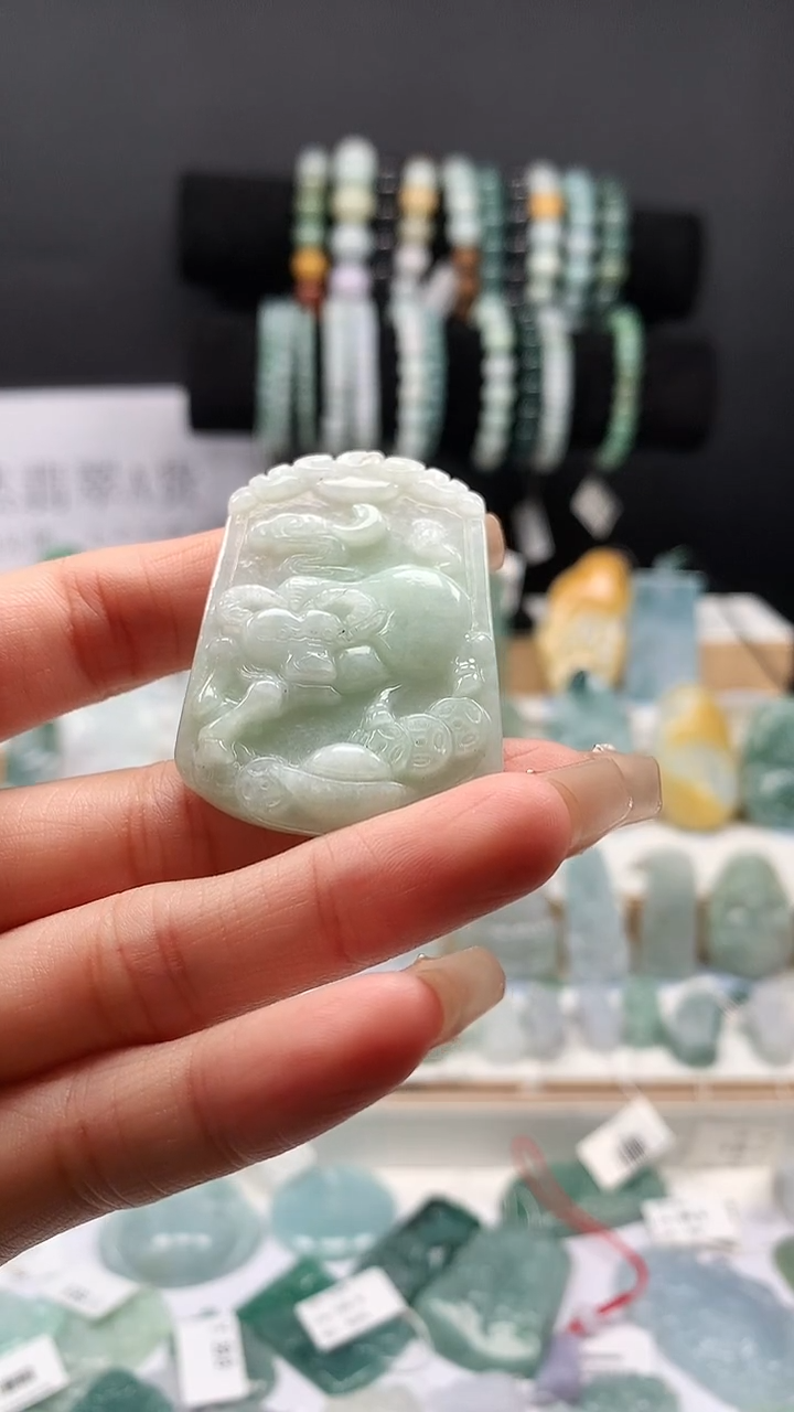 吊坠(不含链)未镶嵌翡翠60生肖牛
