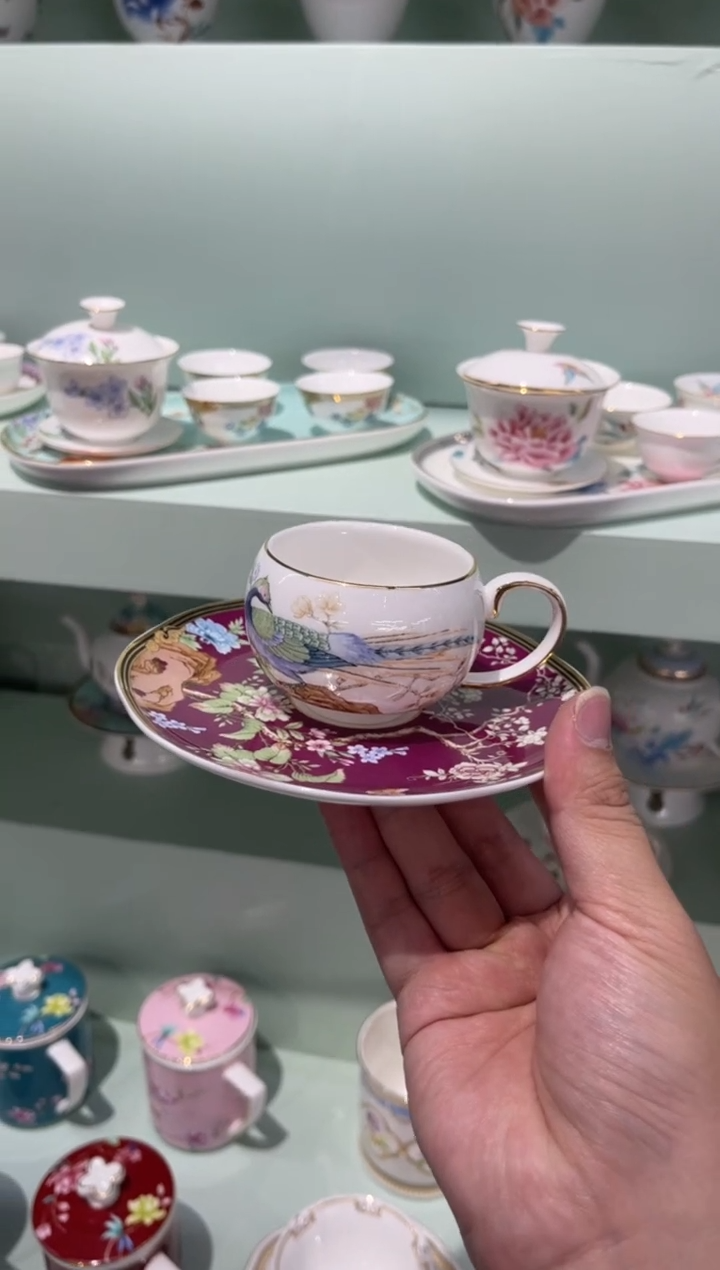 45%以上骨粉骨瓷圆球杯碟
