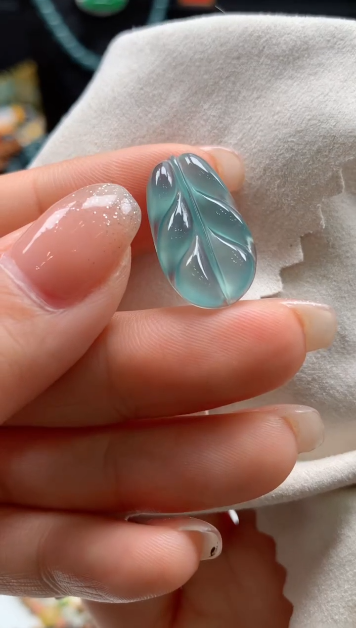 【闪购商品】翡翠颈饰未镶嵌0665873783