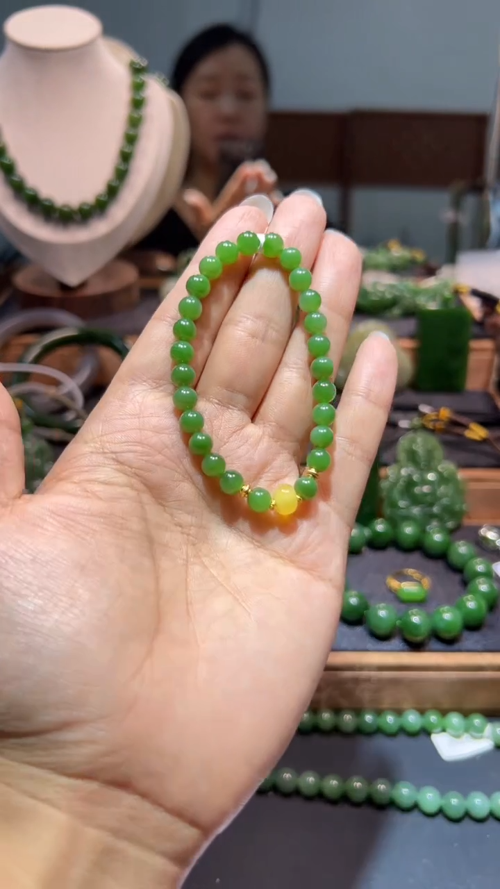 手串未镶嵌和田玉（碧玉）1