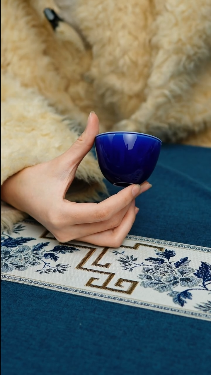 【闪购商品】卧足宝石蓝微瑕（不退不换 介意勿拍）