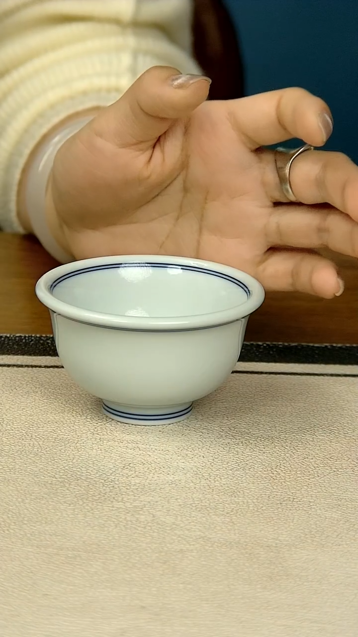 【闪购商品】双线小压手杯（雕刻底款）   