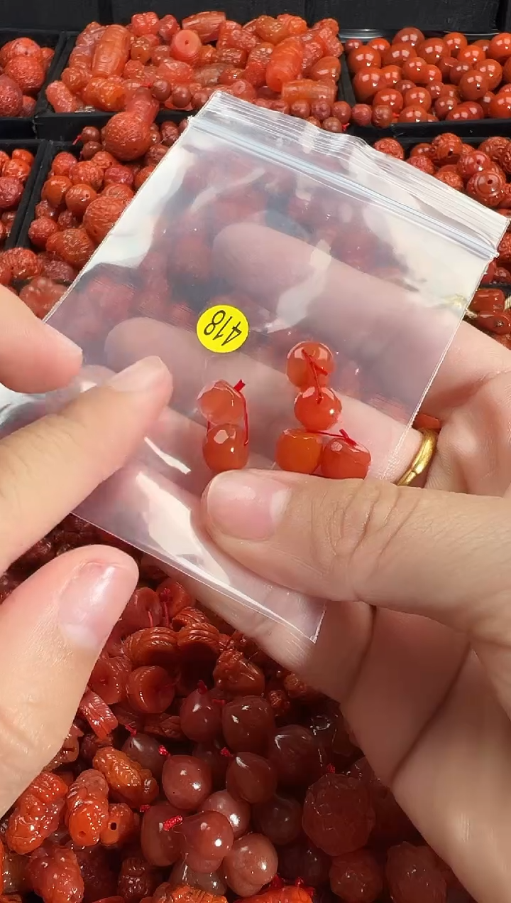 颈饰未镶嵌南红玛瑙1