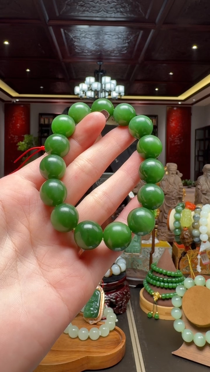 未镶嵌和田玉挂件by