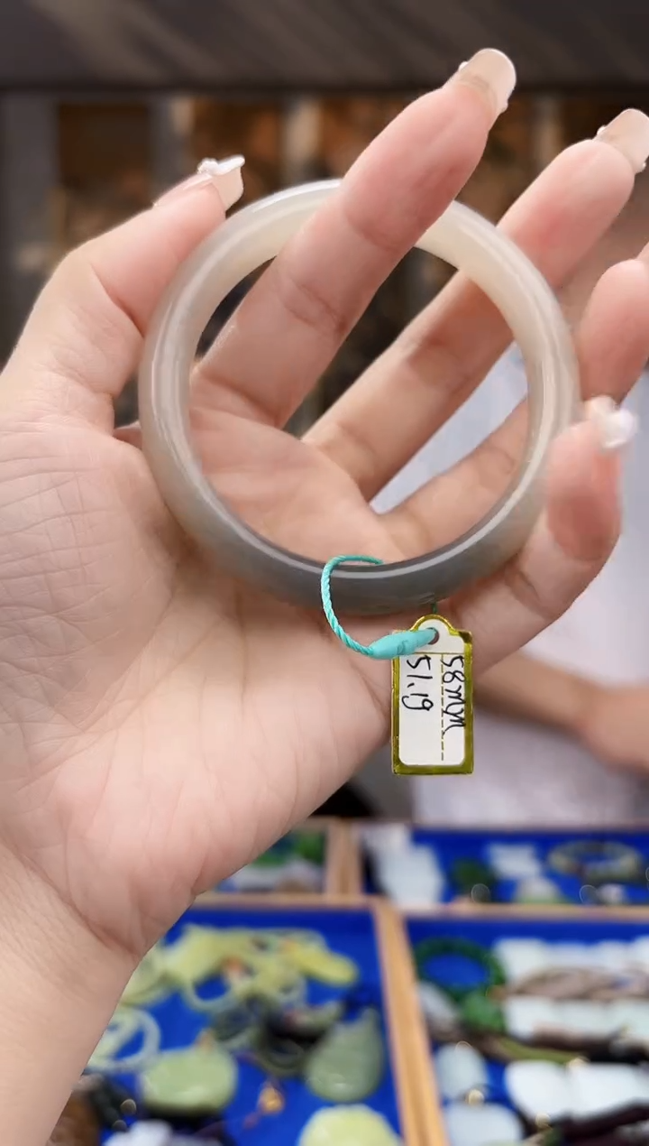 和田玉未镶嵌挂件拍一发一