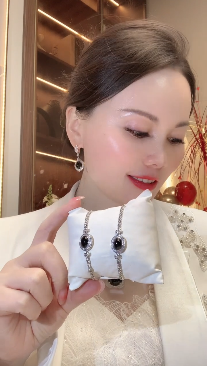 【闪购商品】翡翠手链18K金镶嵌W26  多样性发货一件