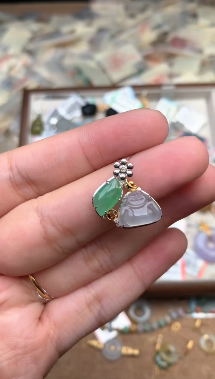 18K金镶嵌挂件翡翠1