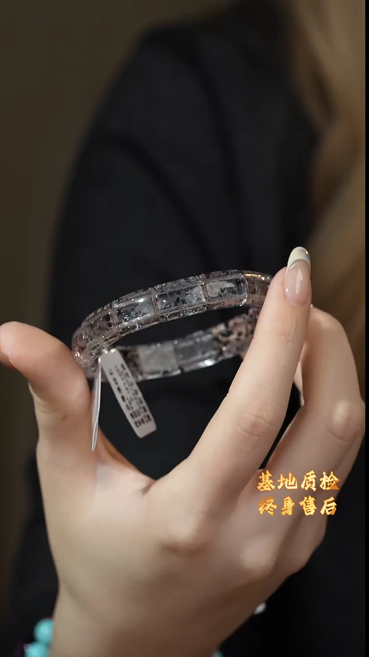 【闪购商品】手排未镶嵌水晶Q40（多样性发一件）毒液