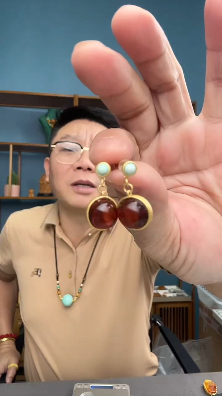 未镶嵌琥珀裸石58（有瑕介意勿拍）