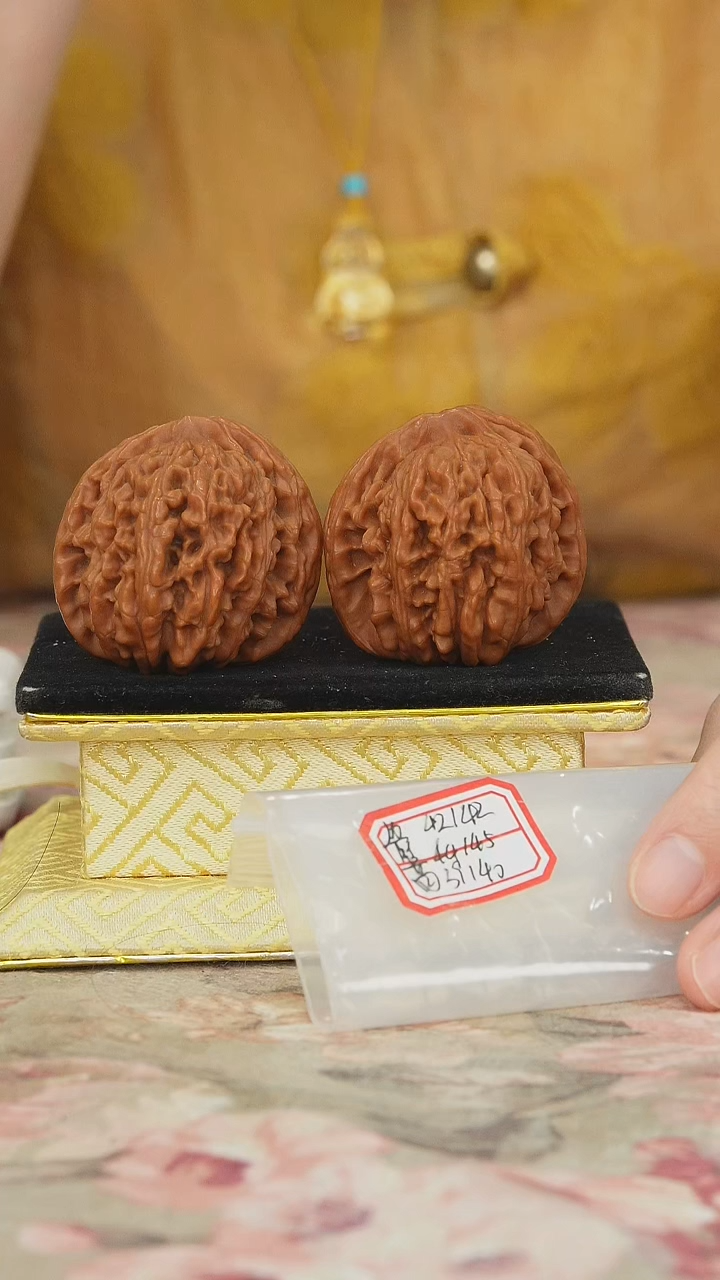 文玩核桃把件一代楼