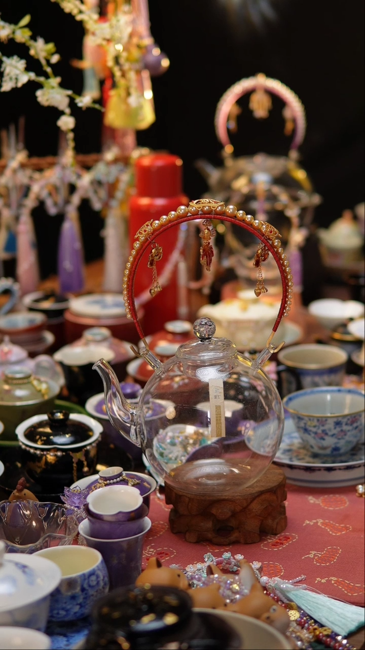 【闪购商品】瓘玉星辰壶连年有鱼