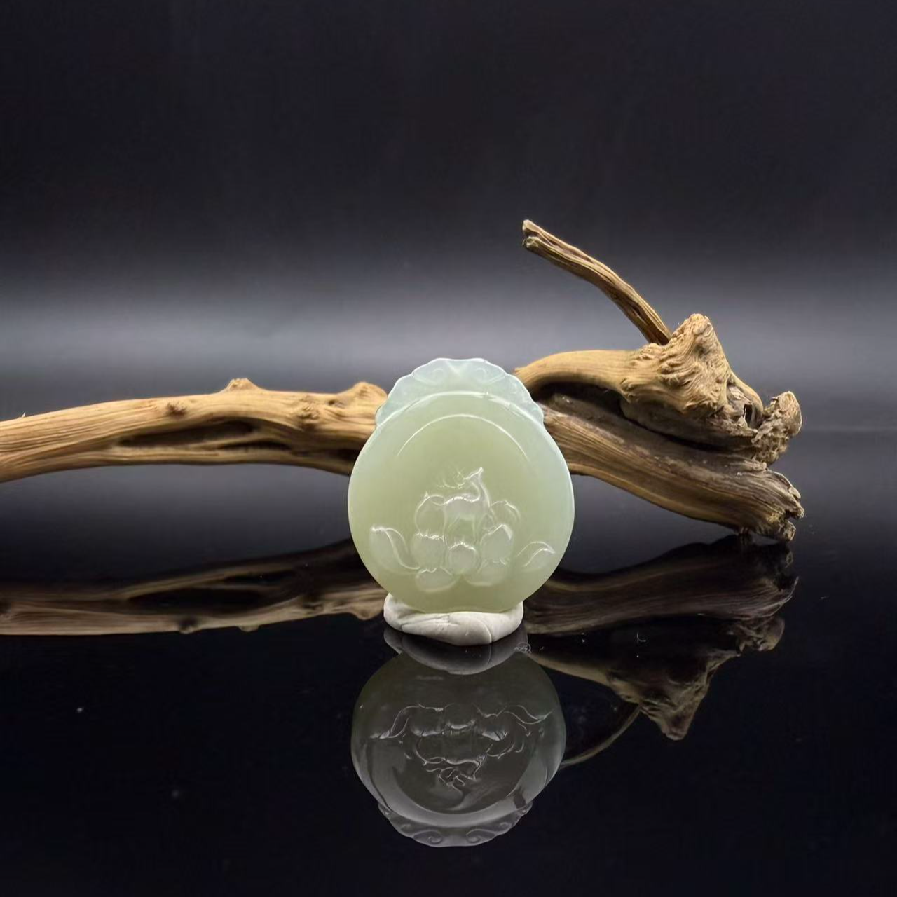 和田玉莲花吊坠7549