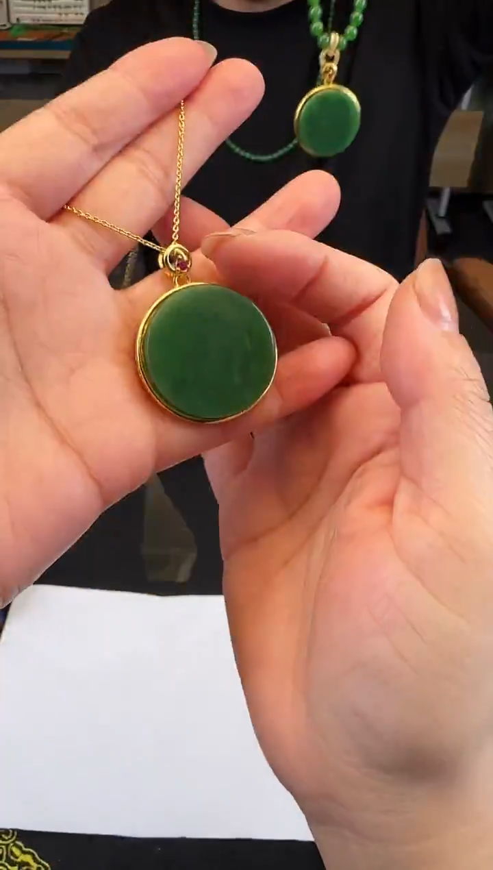 颈饰未镶嵌和田玉大圆牌（带链子）