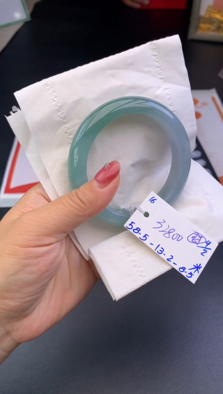 【闪购商品】翡翠手镯未镶嵌手镯