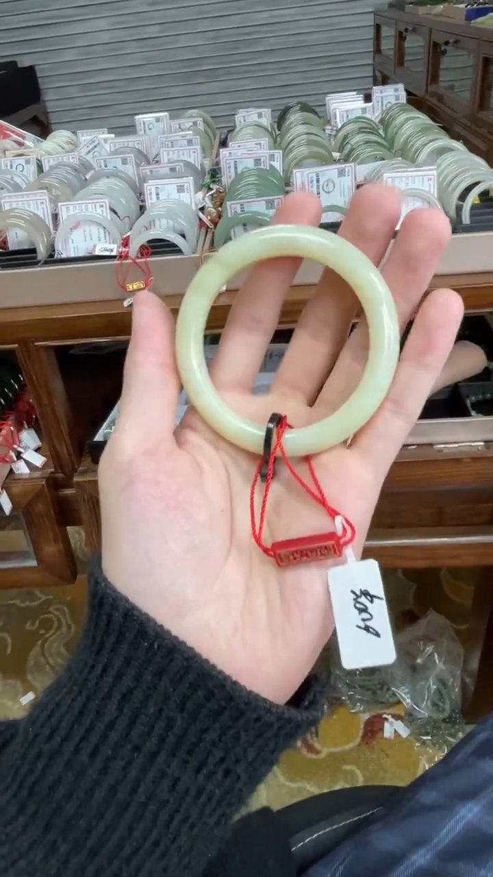 未镶嵌手镯和田玉54