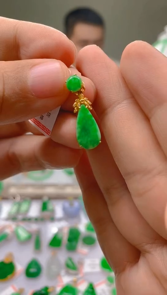 【闪购商品】翡翠颈饰18K金镶嵌 新号开播，全场乱卖