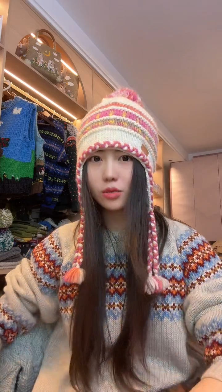 羊毛白粉护耳帽  