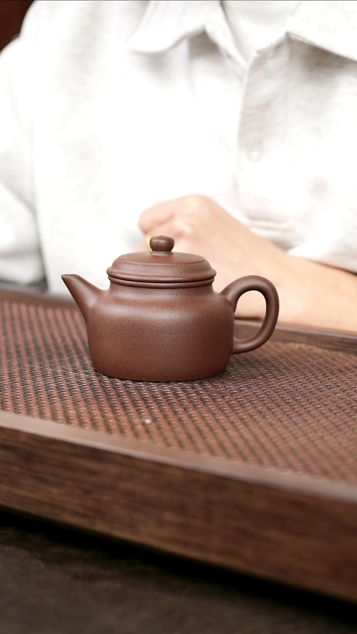 茶壶紫砂紫泥剑流德钟
