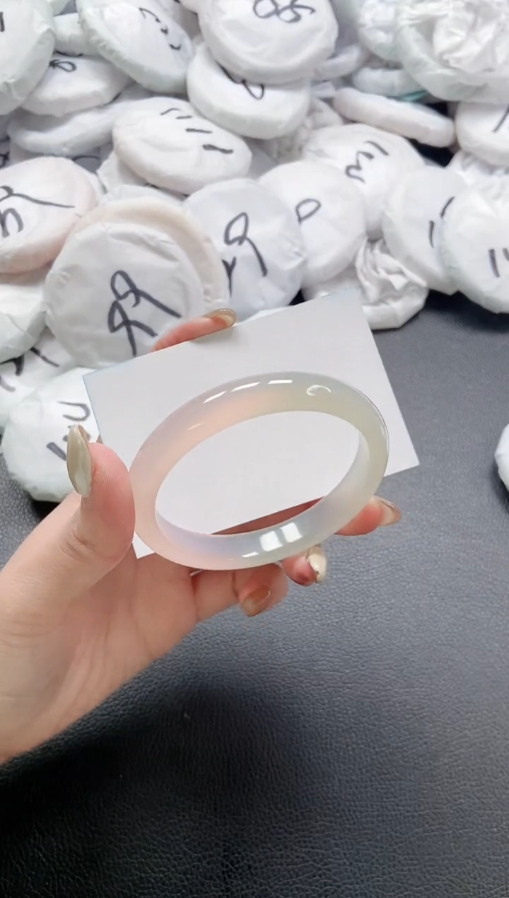 【闪购商品】石英质玉手镯未镶嵌 6L193-58