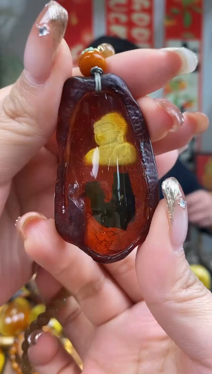 【闪购商品】琥珀裸石未镶嵌基地发货 一物一证 顺丰包邮