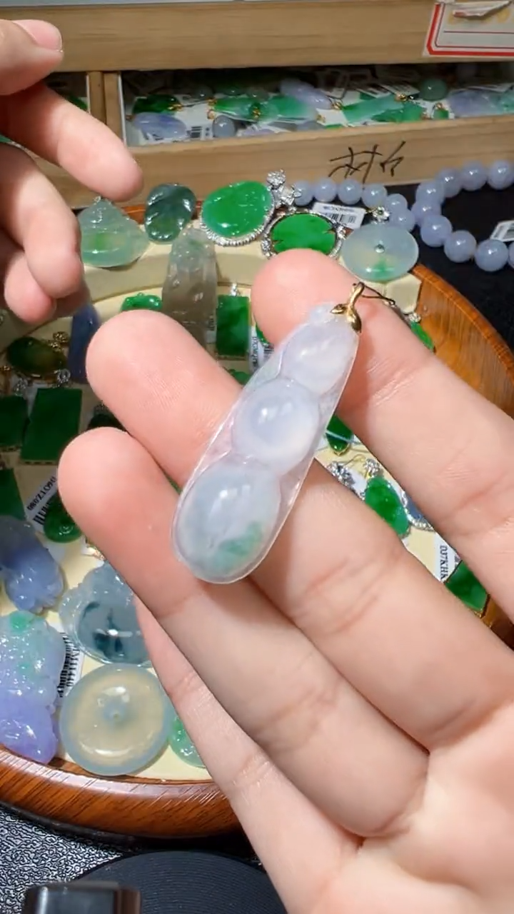 【闪购商品】翡翠颈饰18K金镶嵌我