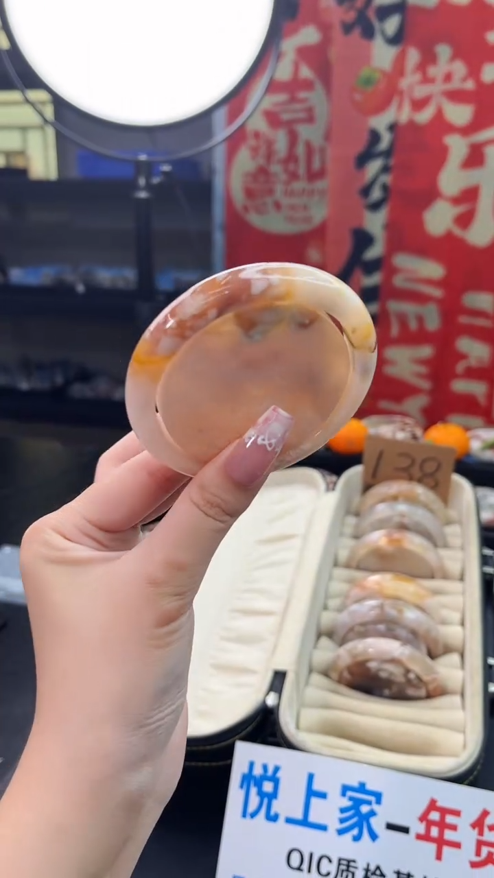 【闪购商品】石英质玉手镯未镶嵌赠送镯心（圈口）58