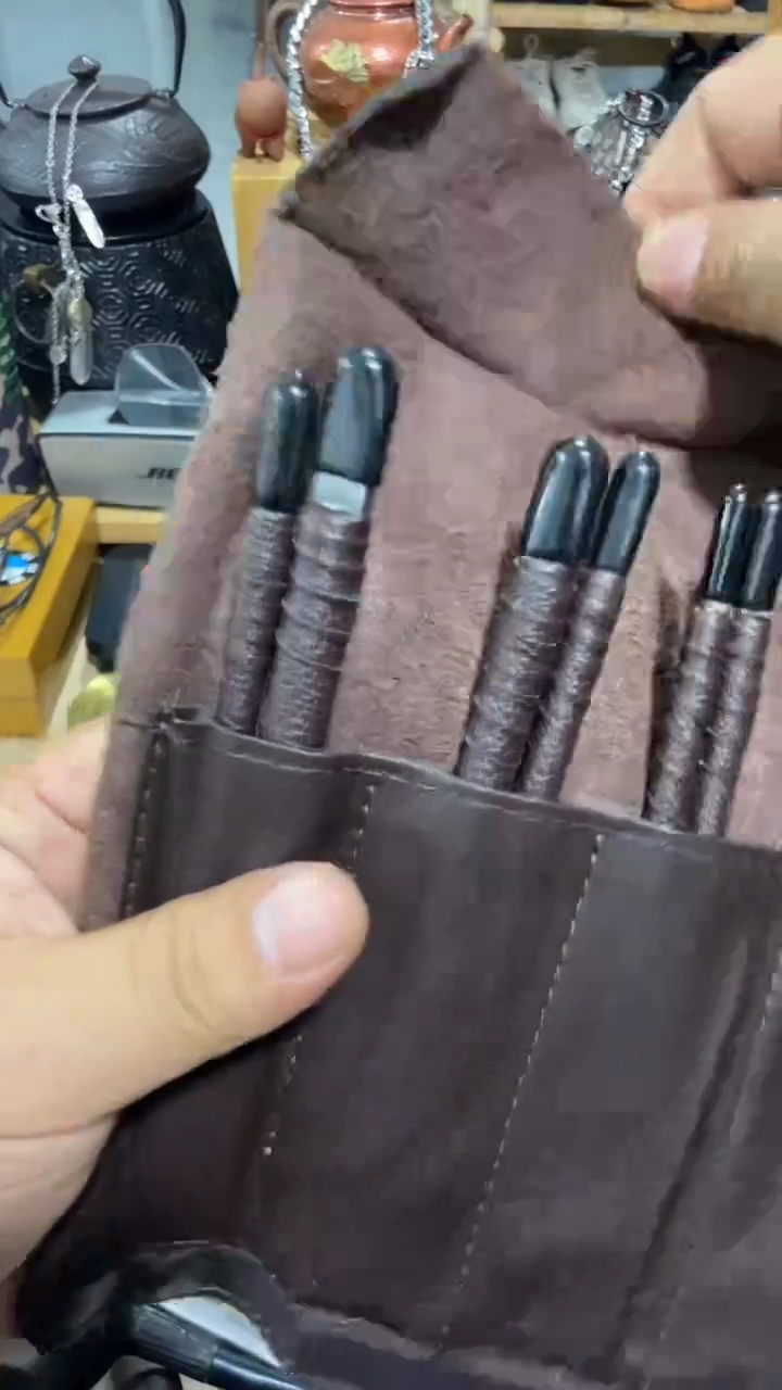 瓷片闪购商品  如图所示