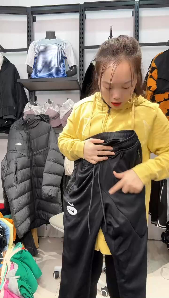 2009 编码  瑕疵直播间过款为准 尺码