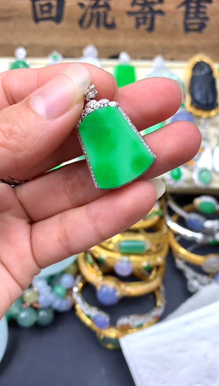 【闪购商品】翡翠颈饰18K金镶嵌258-中国好珍宝