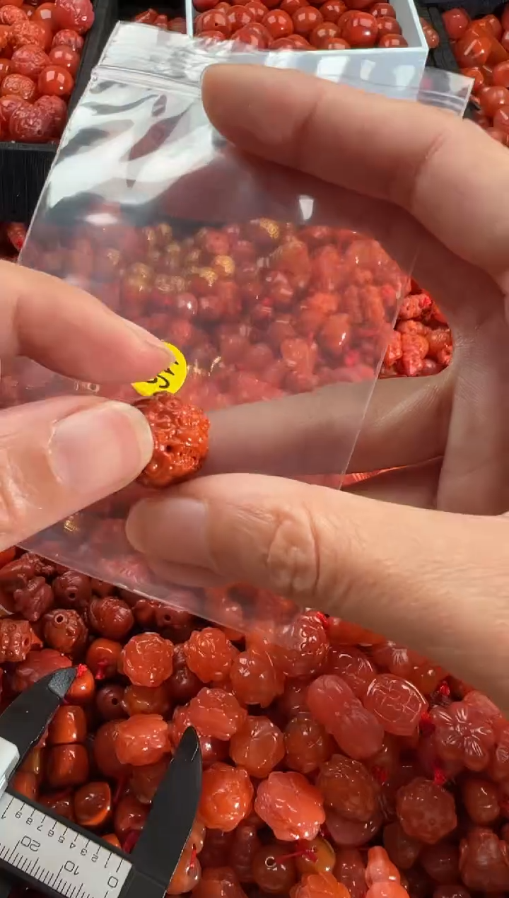 【闪购商品】南红玛瑙颈饰未镶嵌1