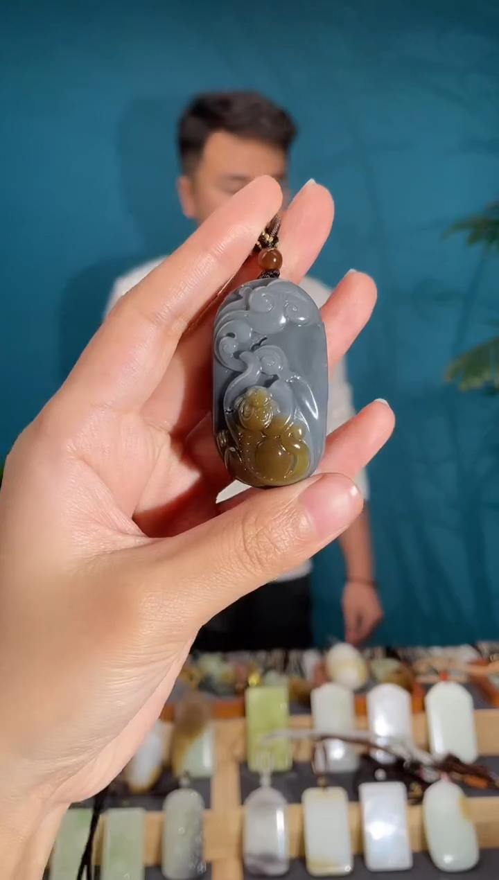 颈饰未镶嵌和田玉1