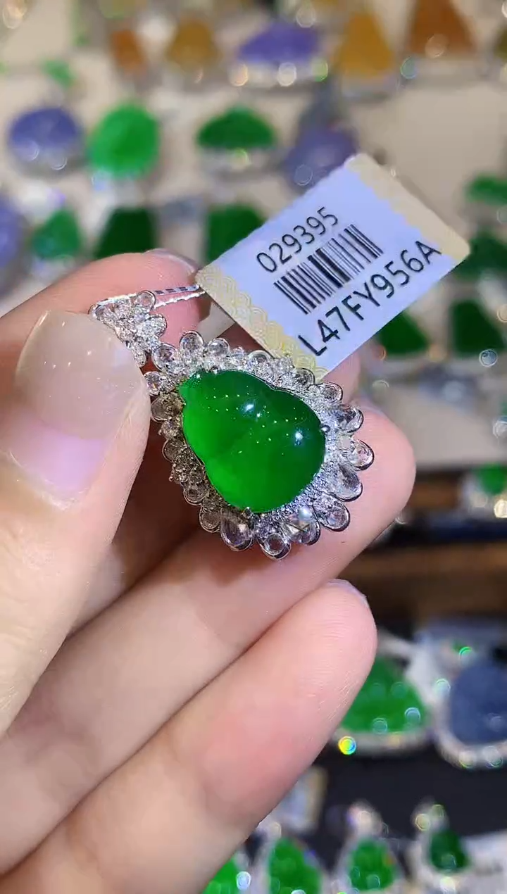 翡翠18K金镶嵌吊坠(不含链)CY多样性发其一