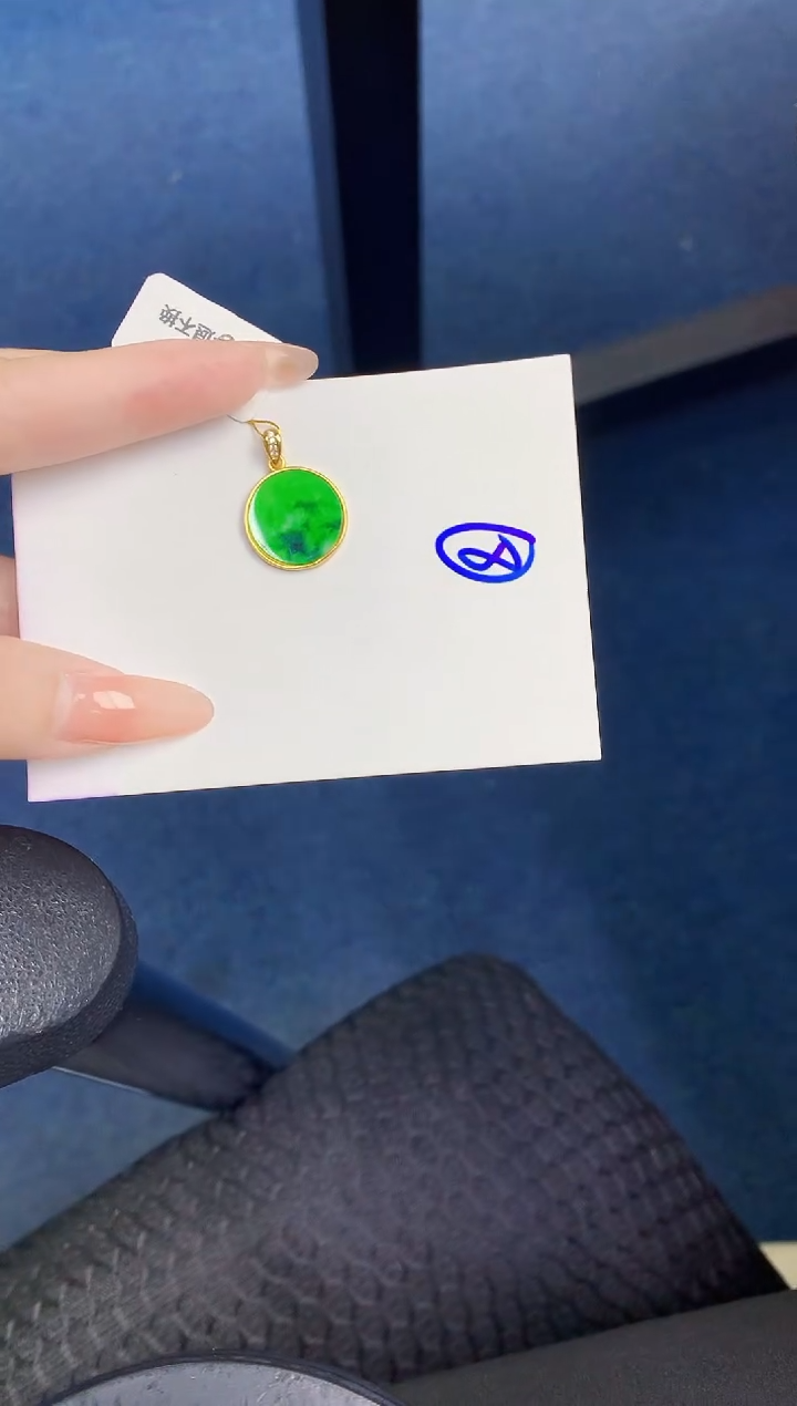 颈饰未镶嵌翡翠缅甸天然翡翠A货