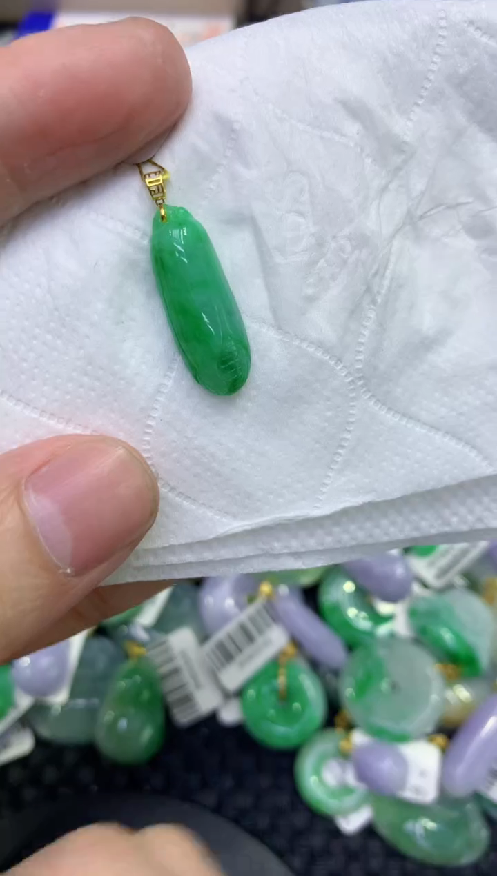 颈饰18K金镶嵌翡翠天然缅甸A货翡翠