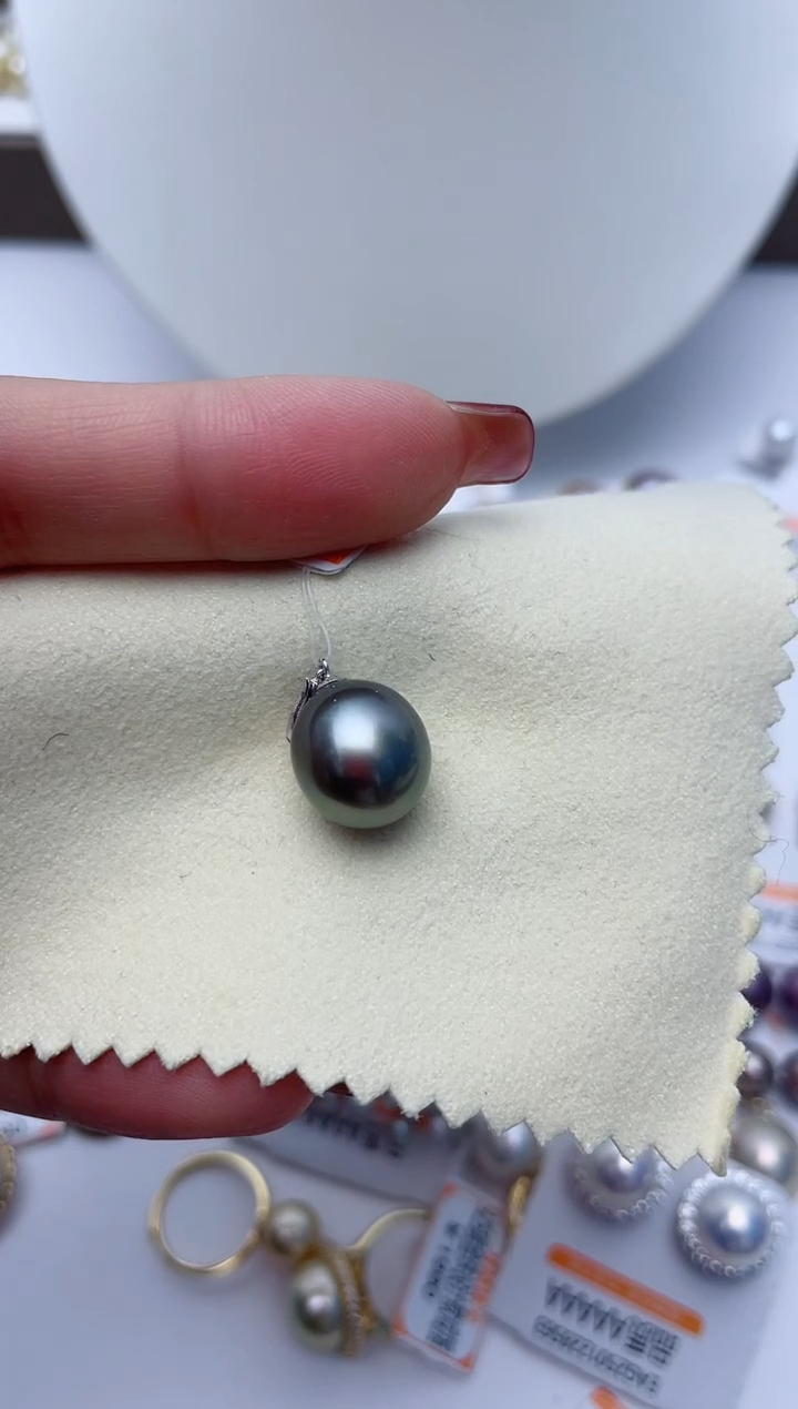 【闪购商品】海水珍珠颈饰18K金镶嵌W46