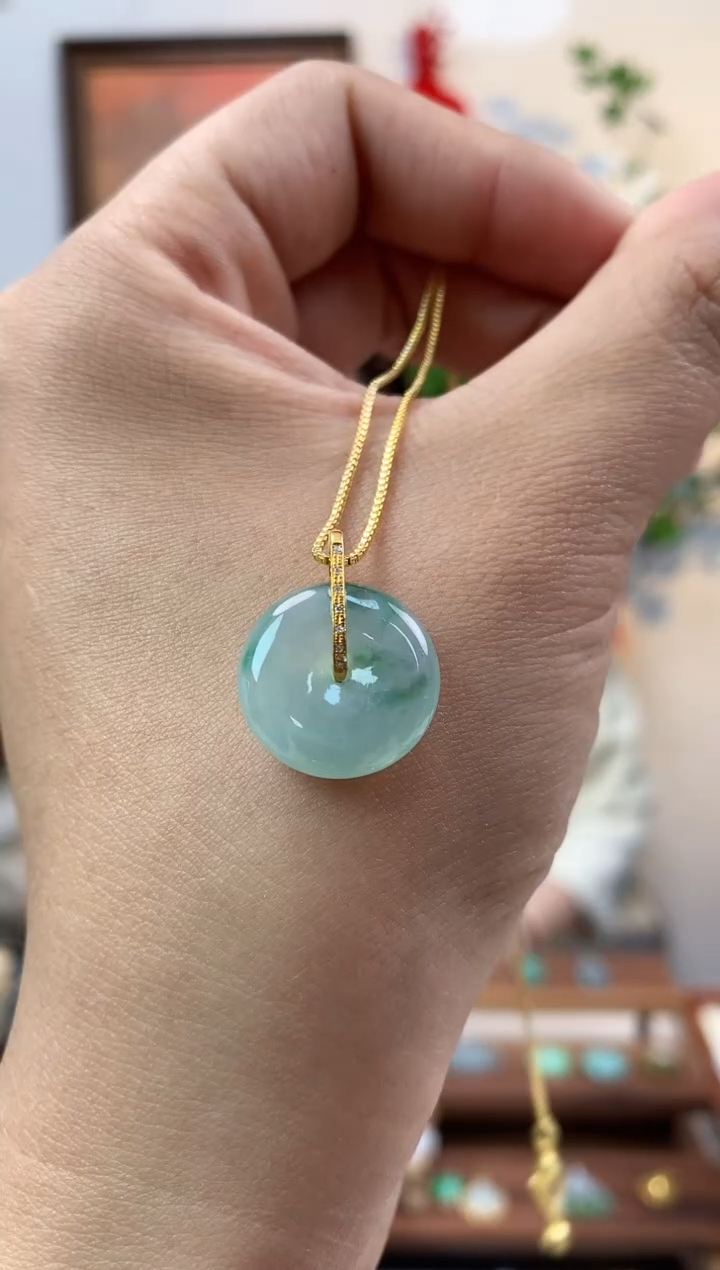 【闪购商品】翡翠吊坠(不含链)18K金镶嵌平安扣