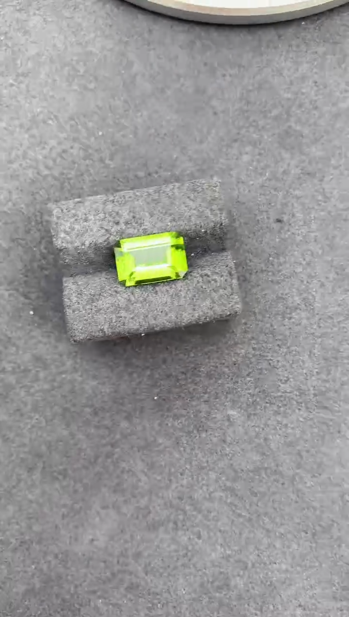 【闪购商品】橄榄石裸石未镶嵌3.6ct橄榄石