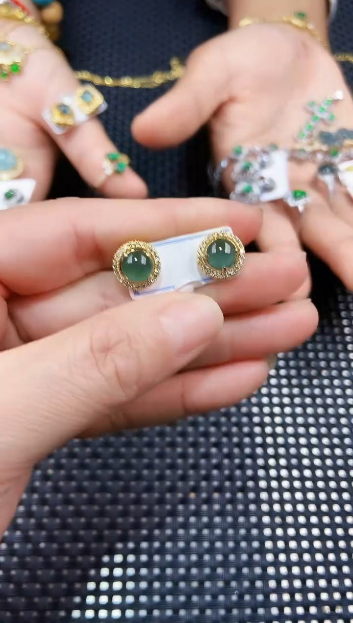 【闪购商品】翡翠耳饰未镶嵌111111111