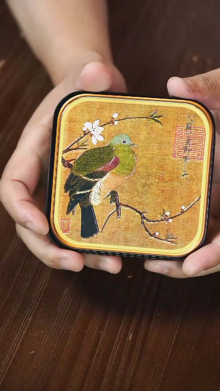 壹藏贰宝桃鸠杯垫一片