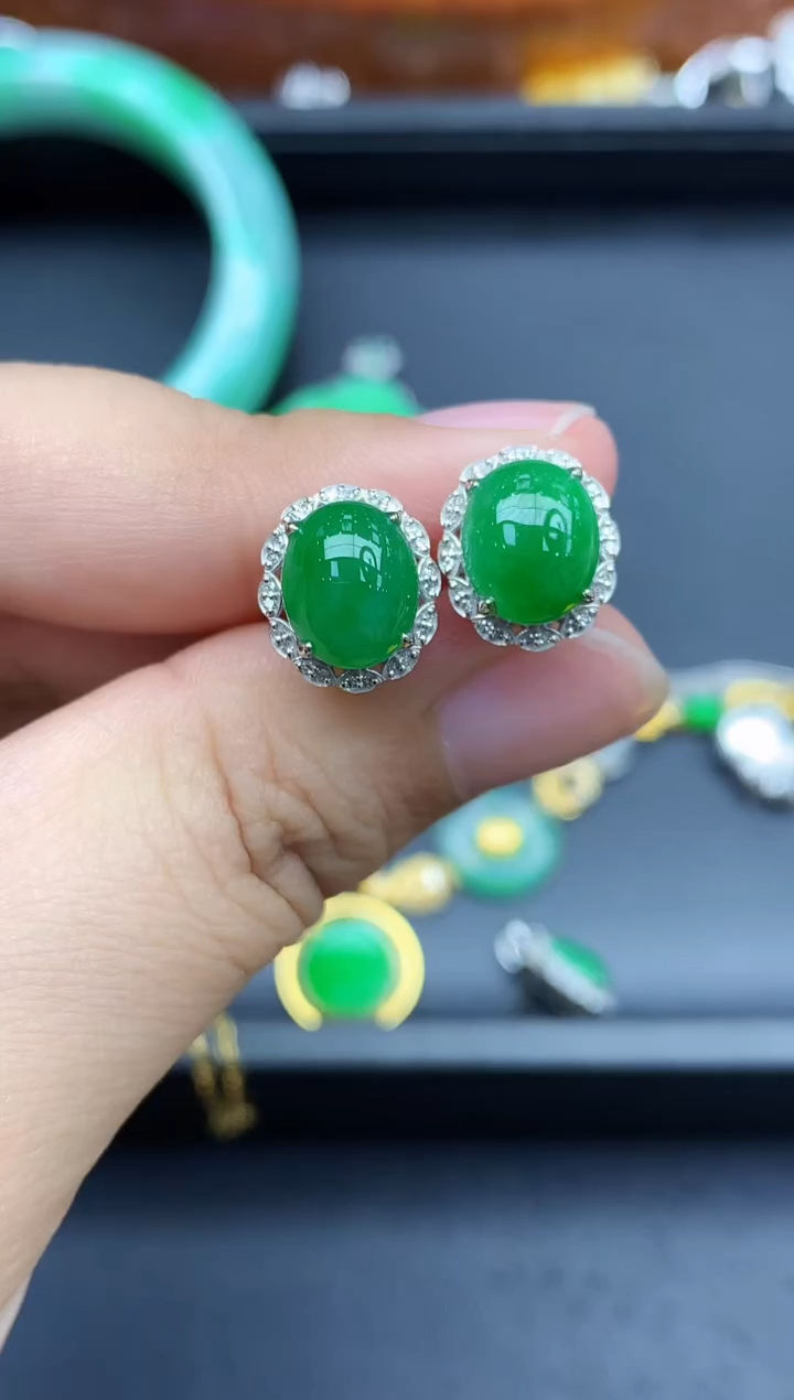 颈饰18K金镶嵌翡翠587-中国好珍宝