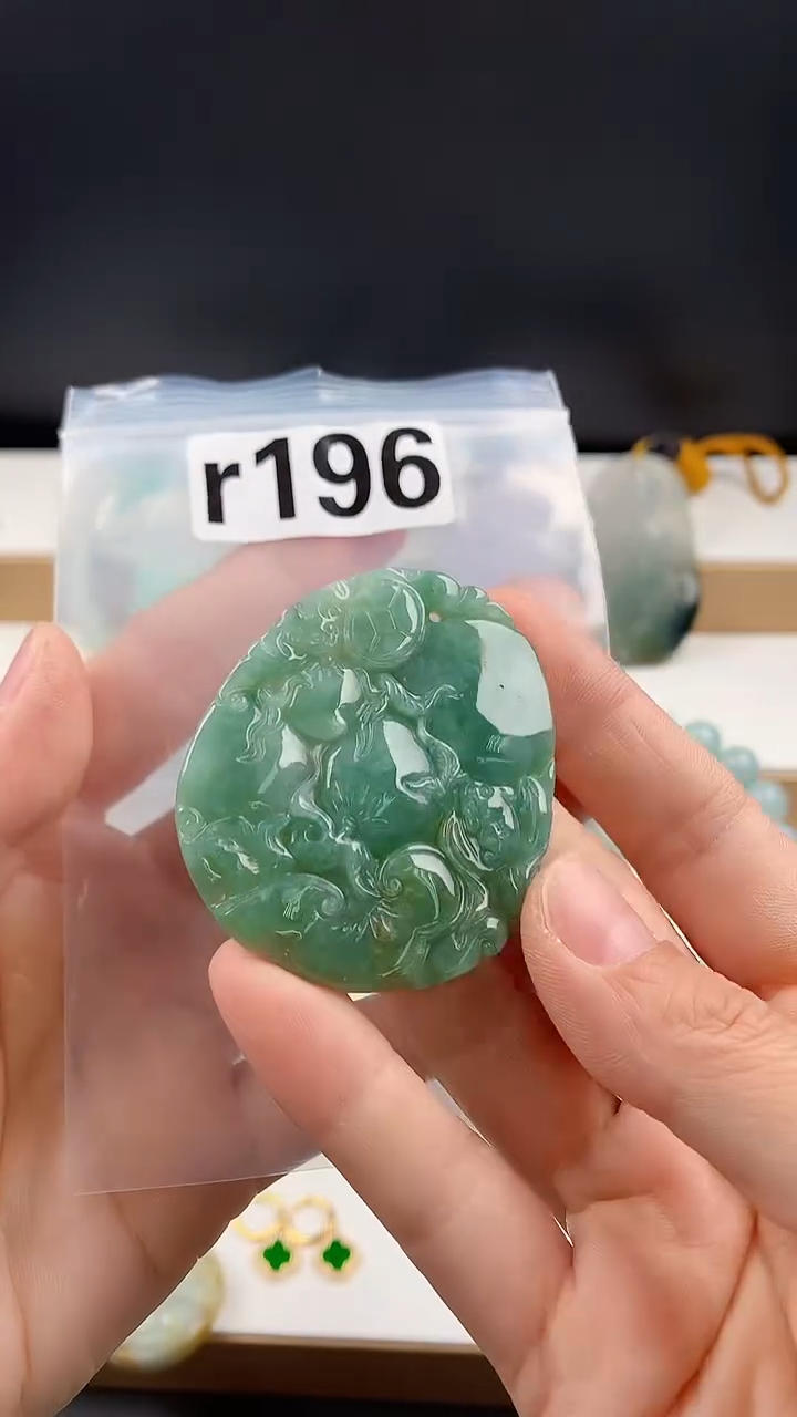 颈饰未镶嵌翡翠天然翡翠吊坠挂件