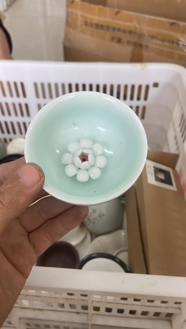 杯无运费险有瑕疵的有点脏介意勿拍