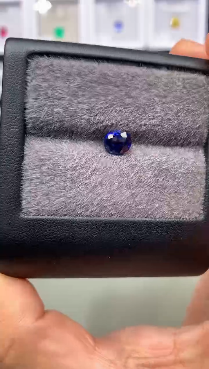 【闪购商品】定制蓝宝石裸石未镶嵌椭圆 皇家蓝蓝宝石 1.60ct