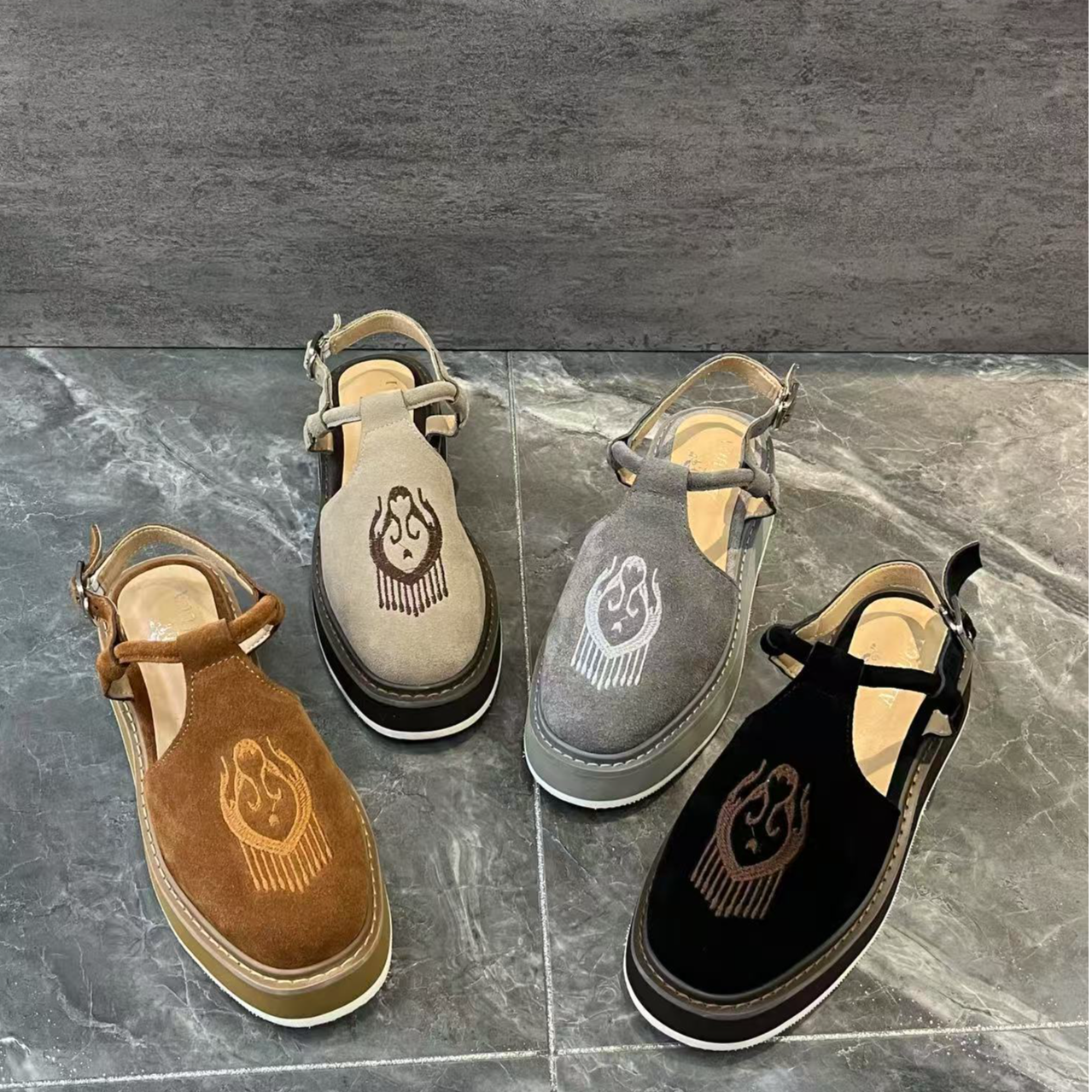 170-2新款时尚百搭爆款凉鞋