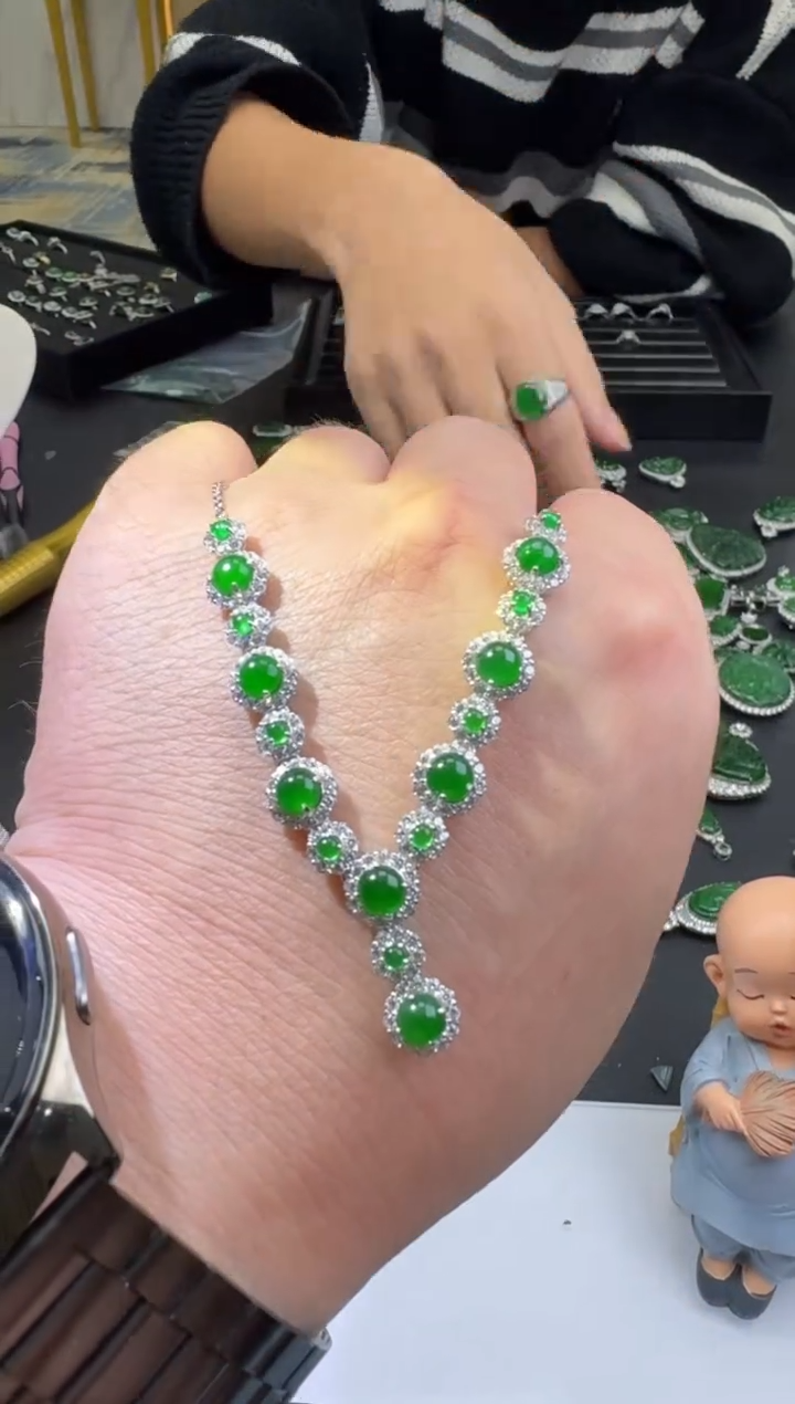 【闪购商品】翡翠颈饰银S925镶嵌00056623