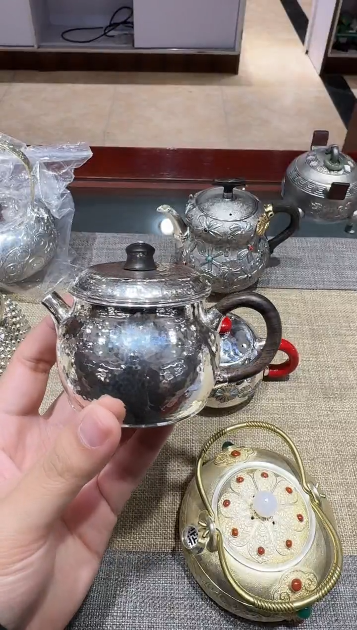 【闪购商品】足银999精工提梁纯手工锤纹泡茶壶