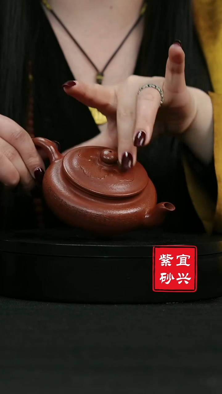 【闪购商品】紫砂茶壶82   三足如意  手工紫砂壶